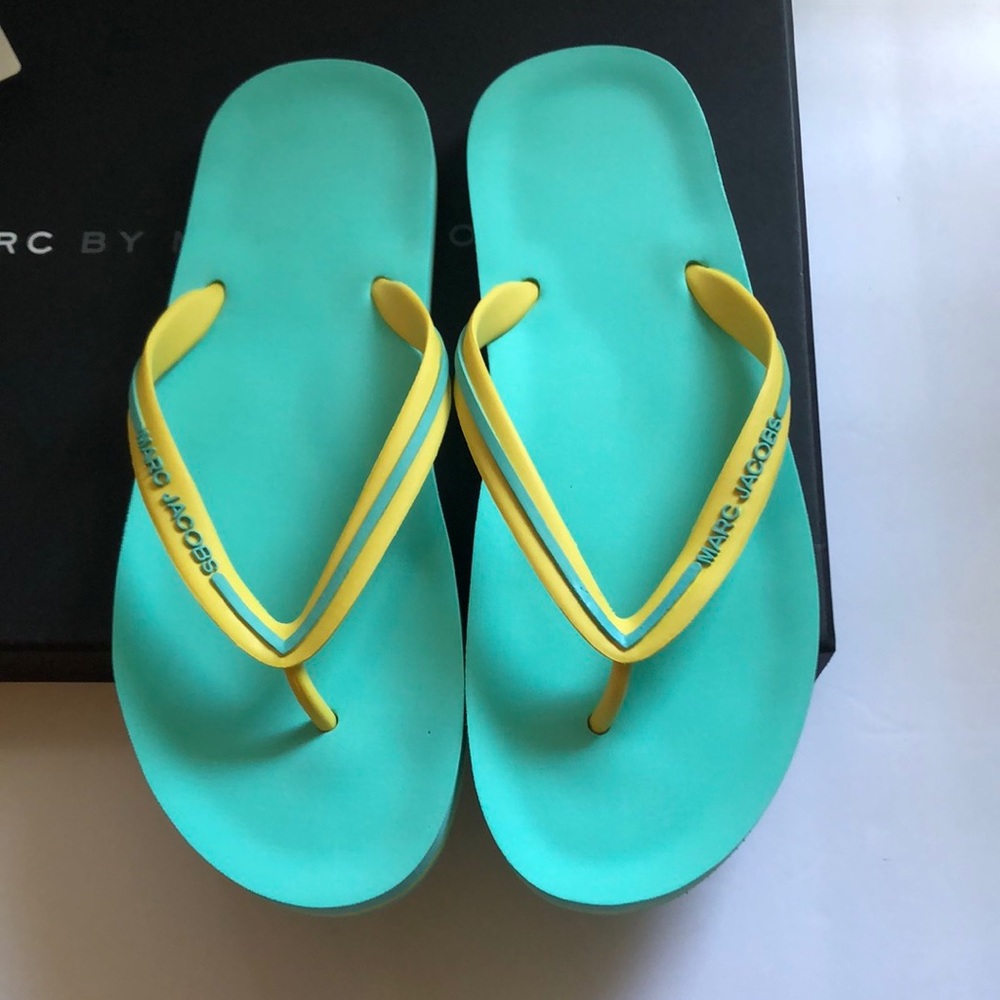 Marc by Marc Jacobs New Unisex flip flops Large